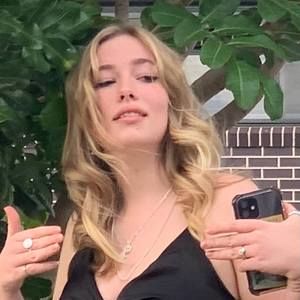 Meet your Posher, Fiona